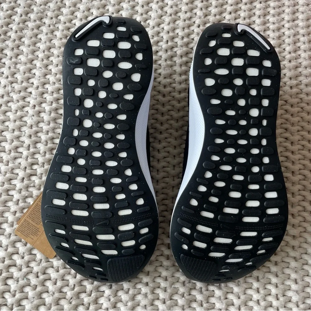 NWT Black Nike Reactx Infinity Run 4 Sneakers - Picture 5 of 6